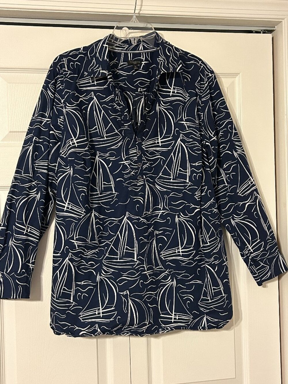 TALBOTS Sz 2X Navy Blue with White Sailboats Nautical Print Tunic Top